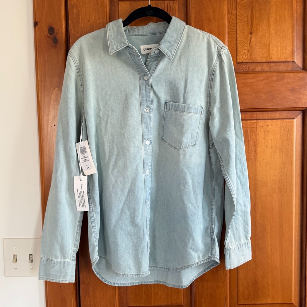 NWT Denim Forum Ex Boyfriend Light Blue Button Down Shirt M
